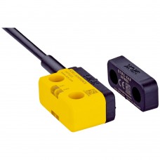 Sick STR1 wyłącznik bezpieczeństwa RFID z aktywatorem płaskim